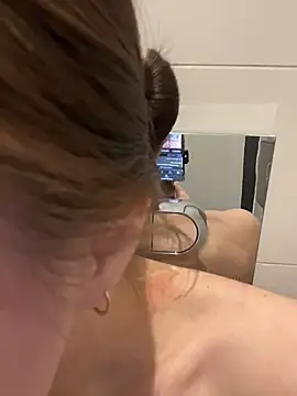 Živý XXX chat Holly_Play