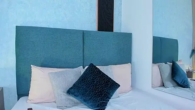 Laura_Ivy Adlı Modelin Canlı XXX Sohbeti