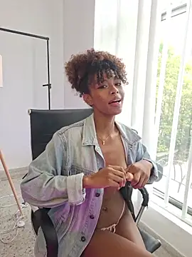 NaomiClay's Live XXX Chat