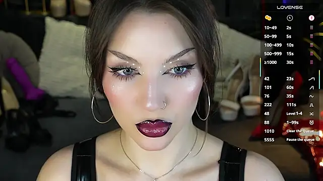 MistressDarsy's Live XXX Chat