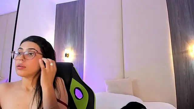 Chatroom XXX en direct de desireee_