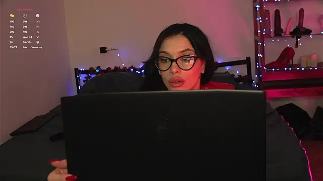 Olivia_Faye Chat XXX in diretta