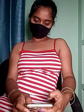 shrutee12's Live XXX Chat