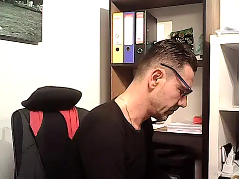 Chat +18 de mastercharisma35 ao vivo