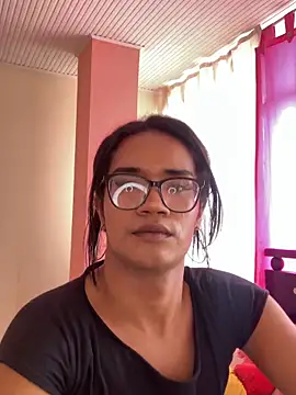 bri_horny: διαδικτυακό σόου στην κάμερα