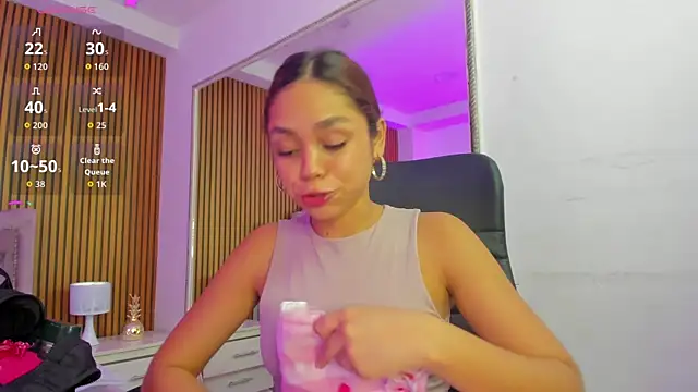 Онлайн чат XXX CarolineFyre