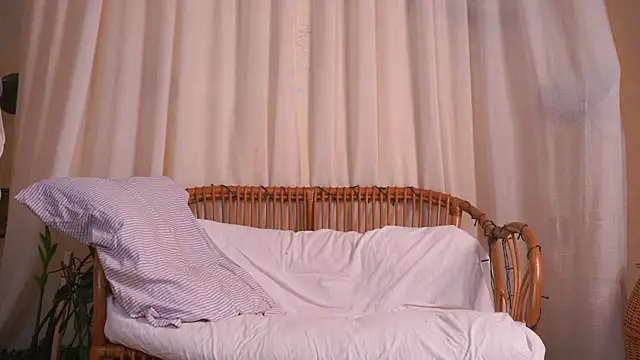 Chat +18 de TifanyBerto ao vivo