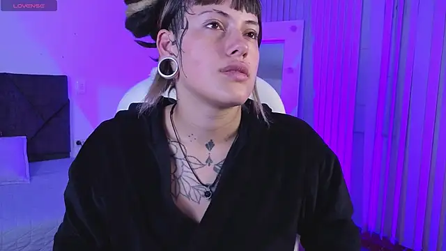 Czat XXX na żywo – _sharlotte777