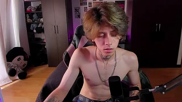 دردشة xIce_Boy الجنسية المباشرة