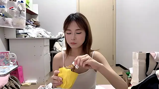 Ann-cookie live XXX chat