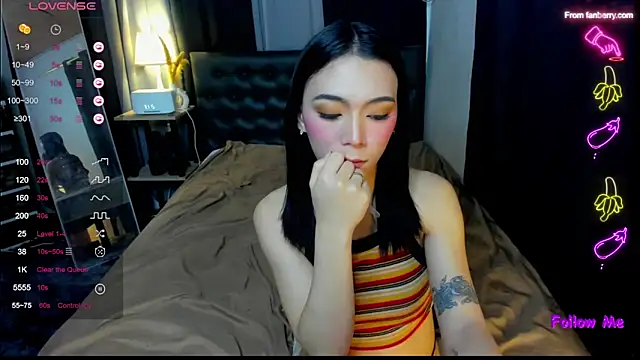 bellamoonlightX élő XXX-chatje