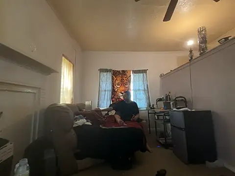 ThrowedWorldWide: вебкам-шоу