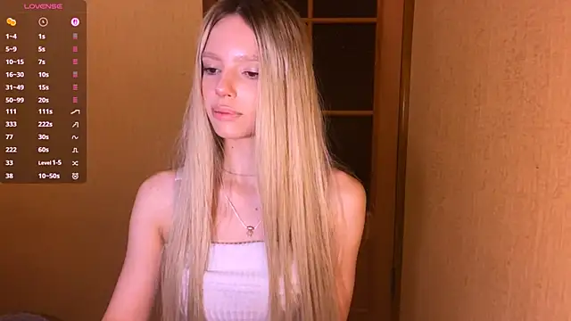 YawingSanguine live XXX chat