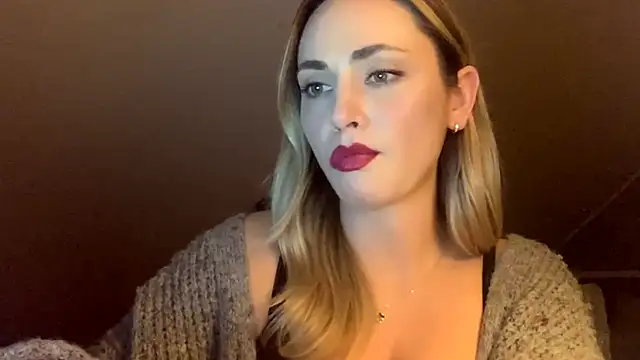 ScarlettSensitive live XXX chat