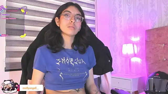Molly_A Live XXX-Chat