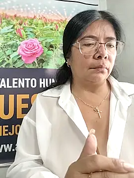 __valentina18 Adlı Modelin Canlı XXX Sohbeti