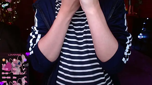 MidoriQuiinn live XXX chat