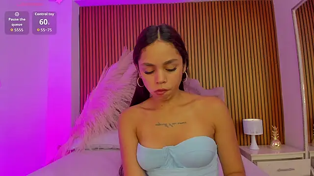 CarolineFyre's Live XXX Chat