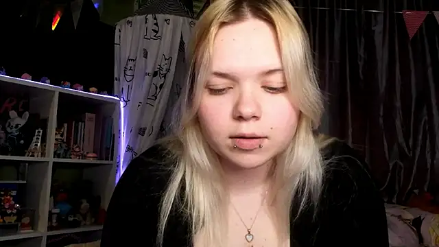 AnimeGirl67: онлайн-секс-чат