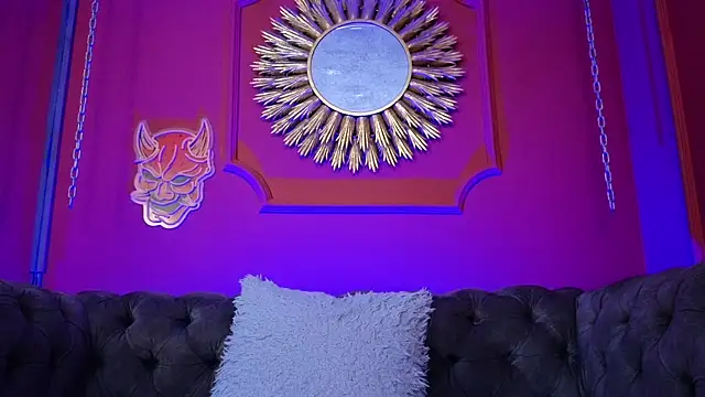 Julieta_Russell Live XXX Chat