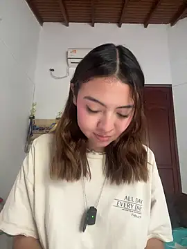 Pokazy przed kamerką – Bonni_lohan