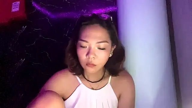 urhottie_lottie Pertunjukan Webcam