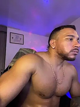 Pokazy przed kamerką – FreszX