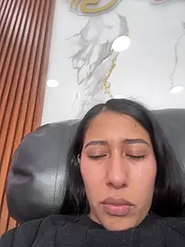 Chat +18 de Amelia_Rivas ao vivo