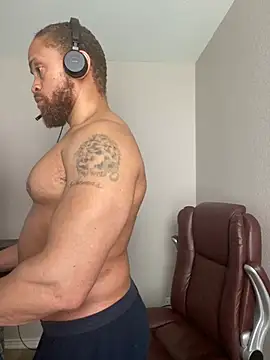 Fathero1time élő XXX-chatje