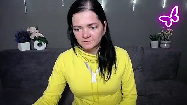 LauraFinn's Live XXX Chat