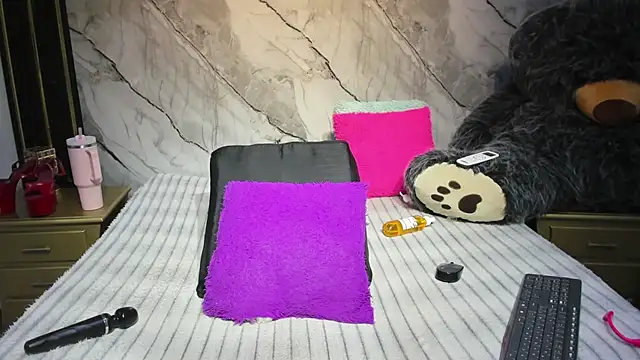 Chatroom XXX en direct de Niyirey1