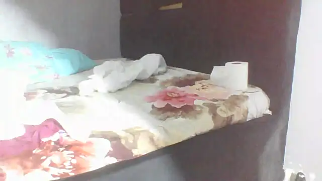 julietunderwoood Webcam show