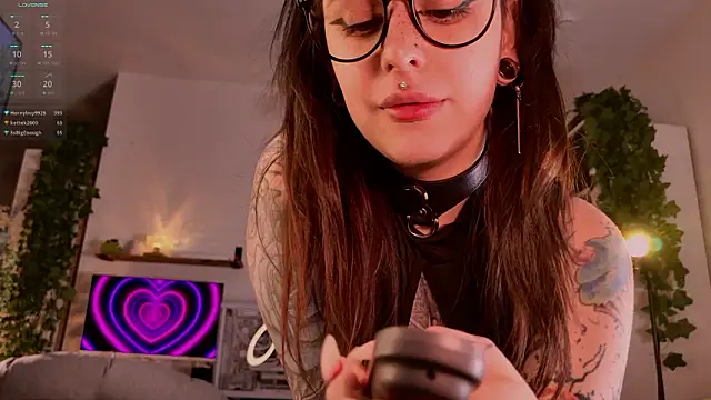 Chat XXX ao vivo de MichaellaMoon