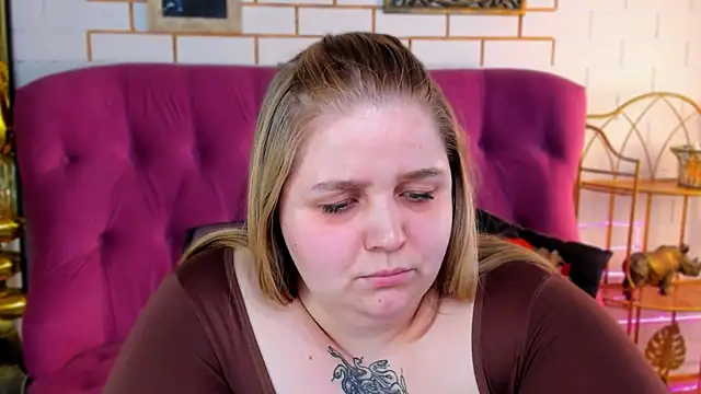 دردشة SladaDell الجنسية المباشرة