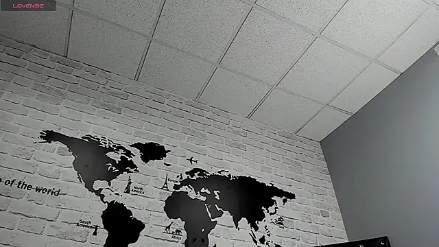 Show modela Gury_tattoo na web-kameri