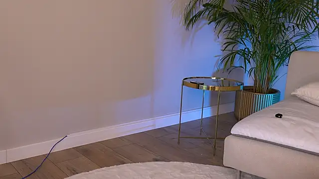 Tinydoll_XO Adlı Modelin Canlı XXX Sohbeti