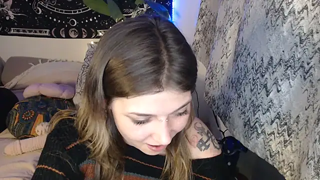 AlienforTwenty Live XXX-chat