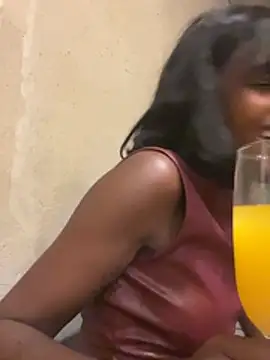 xSATIVAx live XXX chat