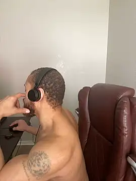 Fathero1timeのライブXXXチャット