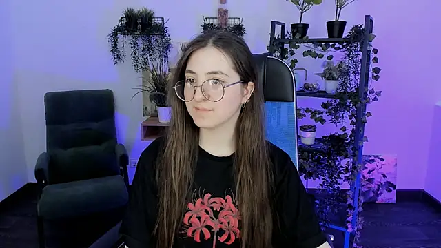 VirtuallVoyant's Live XXX Chat