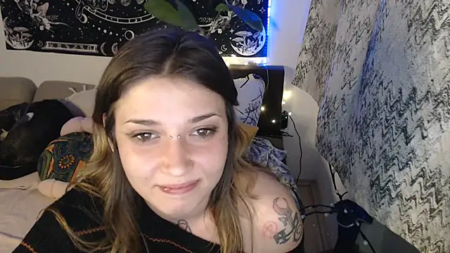 AlienforTwentyのライブXXXチャット