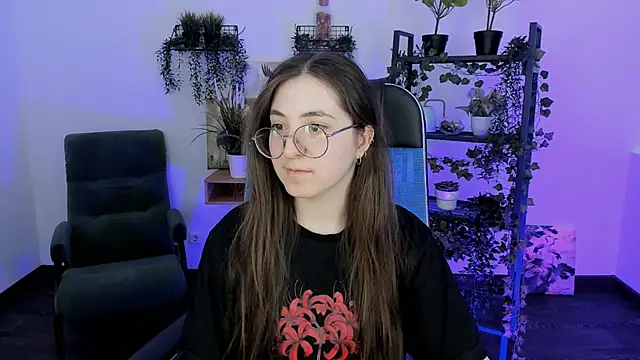 VirtuallVoyant's Live XXX Chat