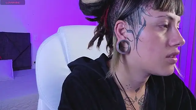 Živý XXX chat _sharlotte777