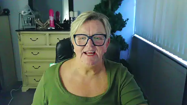 BridgetBlueEyes' Webcam Show