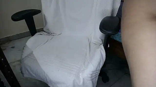 Sexy_HouseWifee's Live XXX Chat