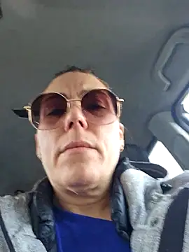 Ellie-Elizabeth's Live XXX Chat