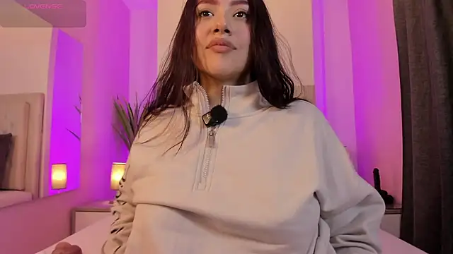 nicolle_pierce's Live XXX Chat