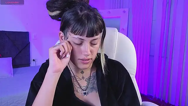 _sharlotte777: απευθείας συνομιλία ΧΧΧ