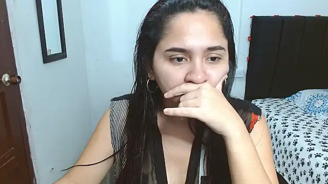 Thalian live XXX chat