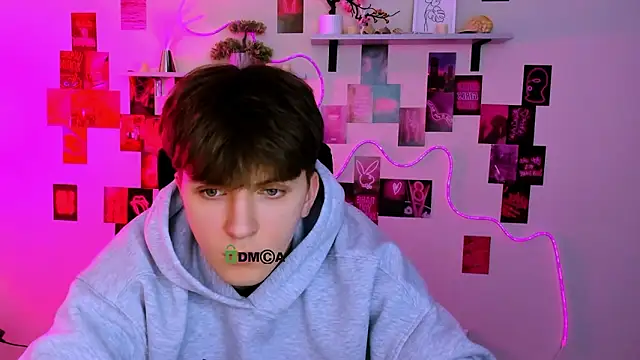 travis_wolf_ Chat XXX in diretta